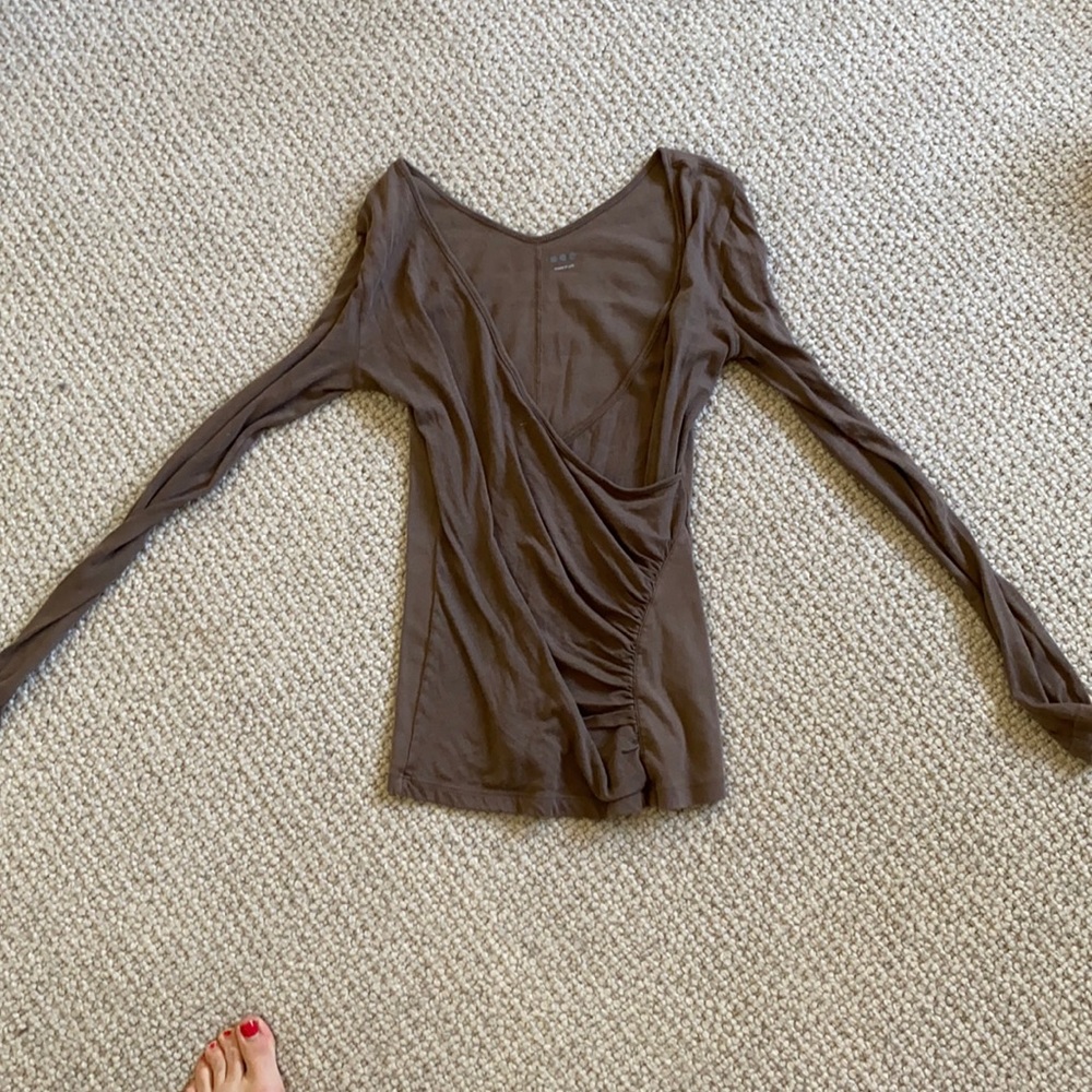 Three Dots low cut top
